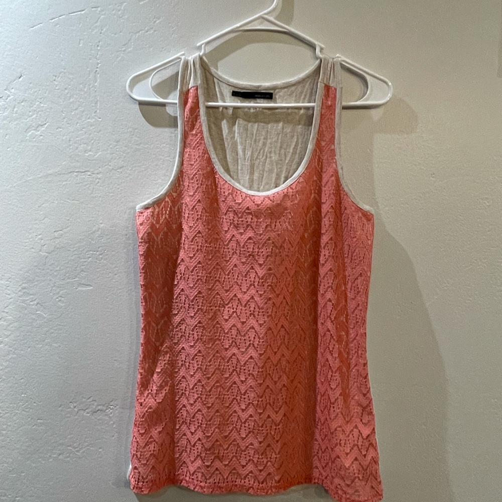 Pink tank top. Size Medium.